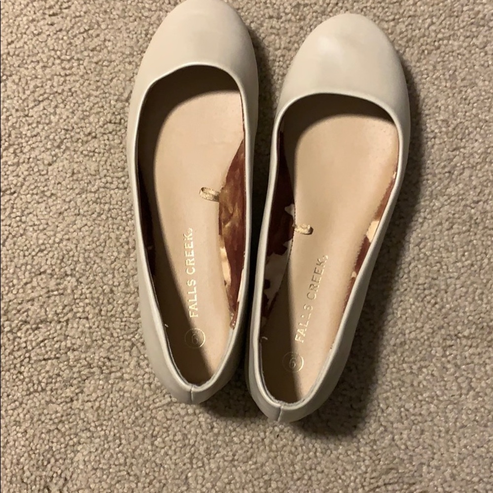 Nude flats